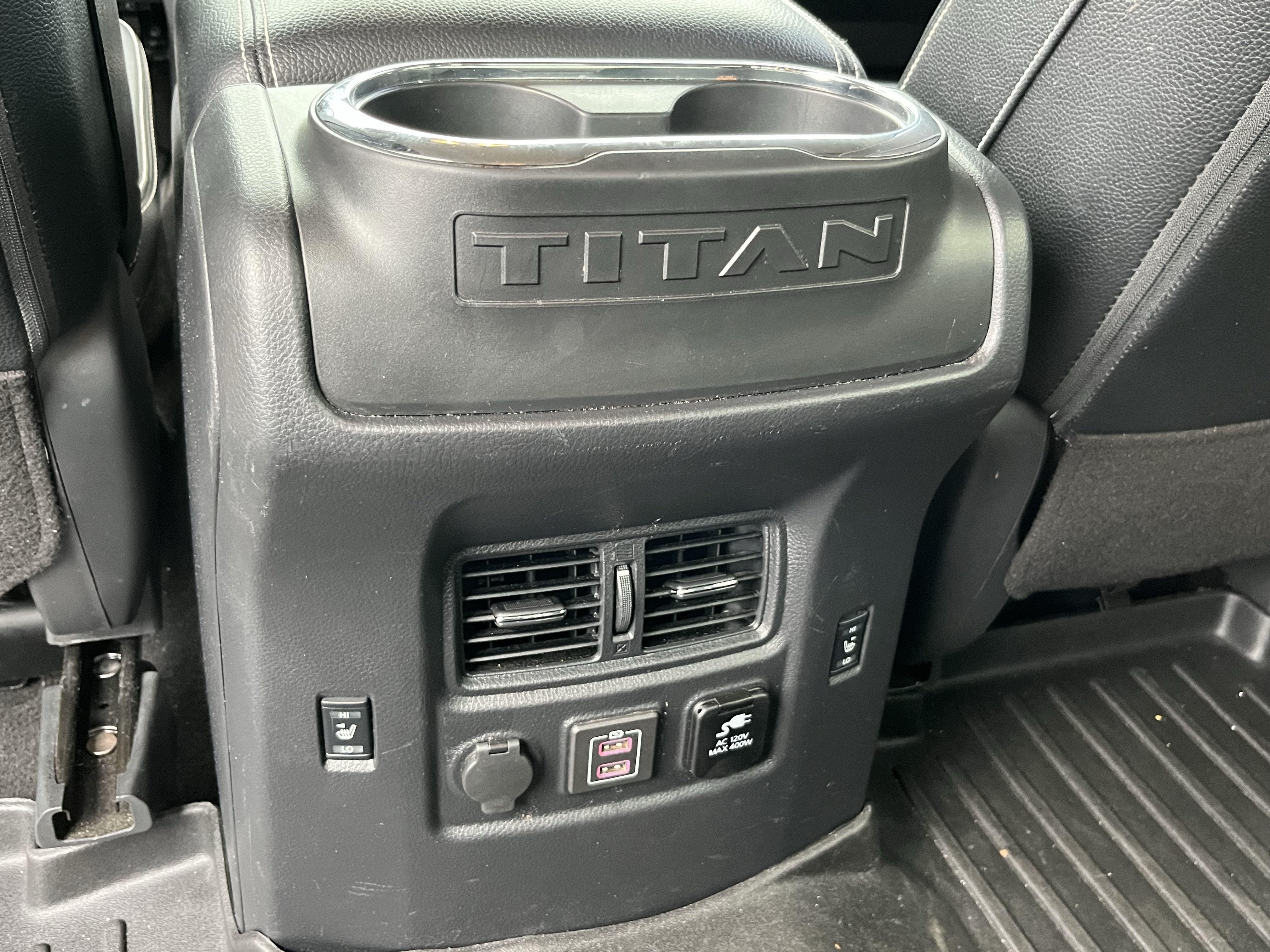 Used 2019 Nissan Titan PRO-4X w/ Pro-4x Convenience Package AWD/4WD image 18
