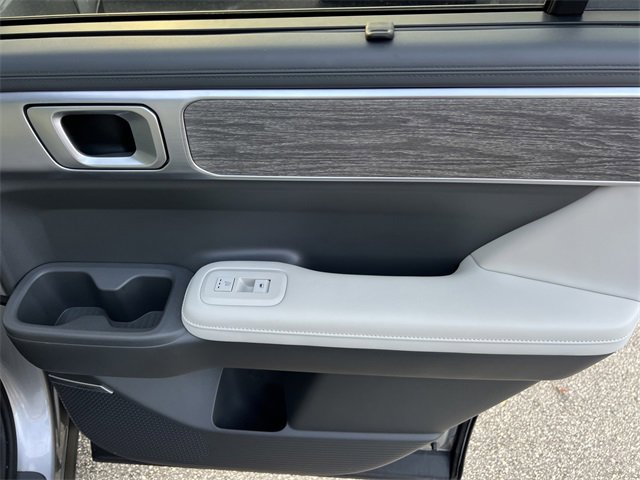 Used 2025 Hyundai Santa Fe Limited image 17