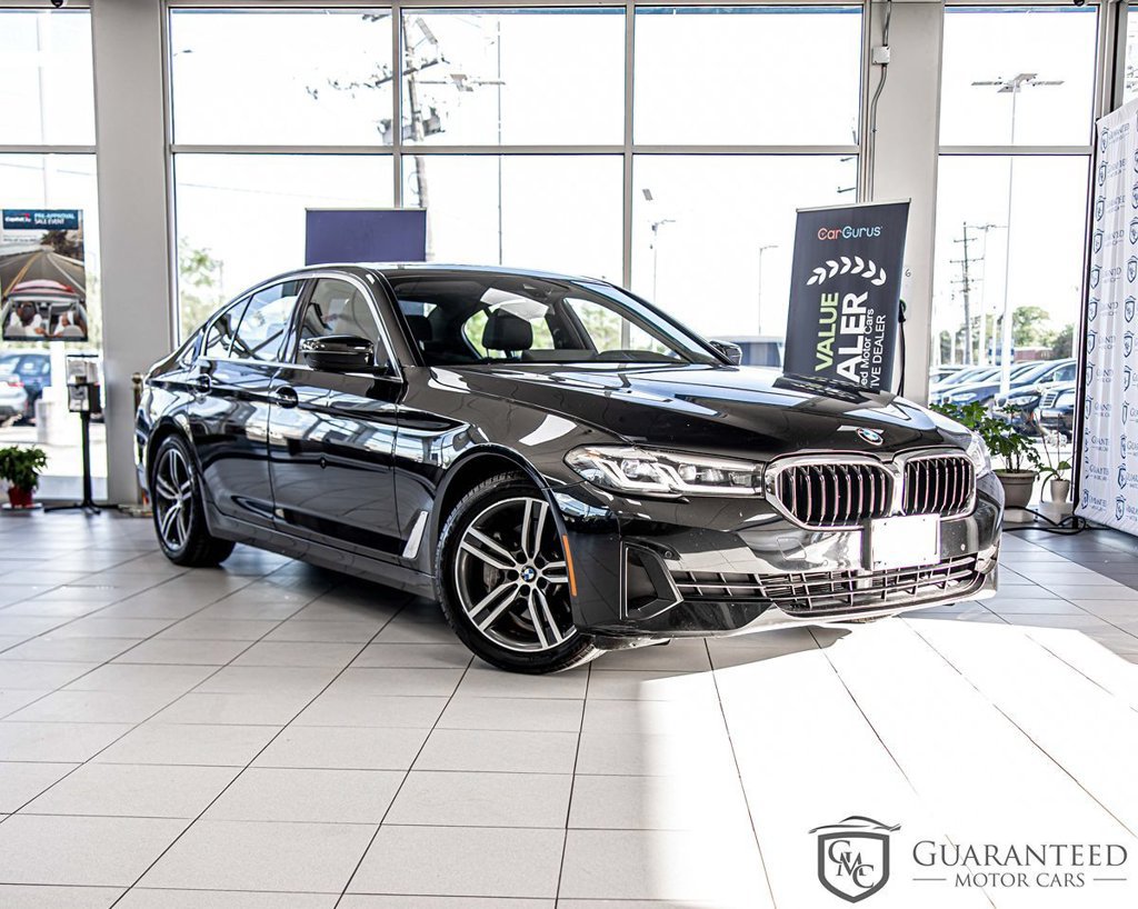 Used 2023 BMW 530i xDrive w/ Premium Package AWD/4WD image 3