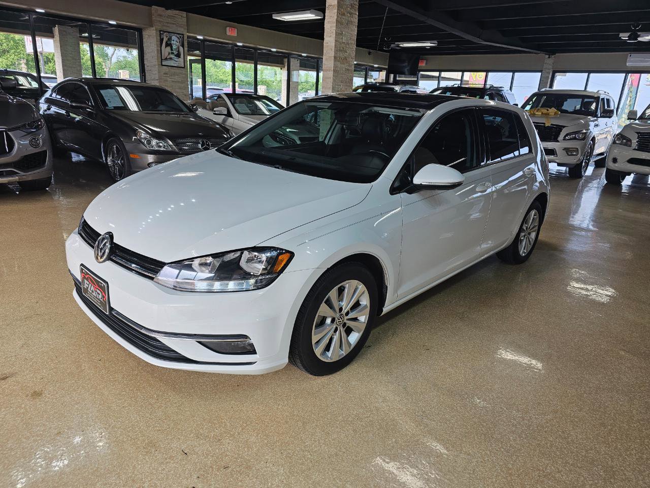 Used 2018 Volkswagen Golf S FWD image 3