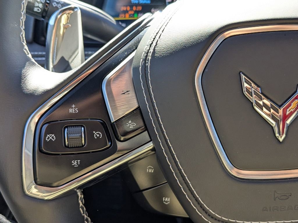 Used 2025 Chevrolet Corvette Stingray Premium Cpe w/ Z51 Performance Package image 27