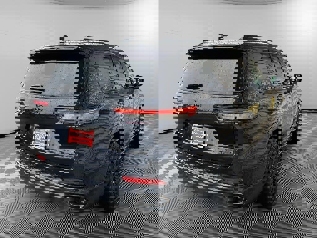 Used 2023 Jeep Grand Cherokee L Summit image 4