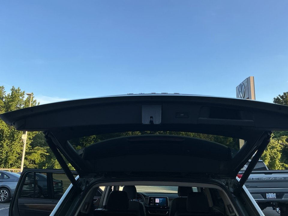 Certified 2026 Volkswagen Atlas SE w/ Panoramic Sunroof Package AWD/4WD image 18