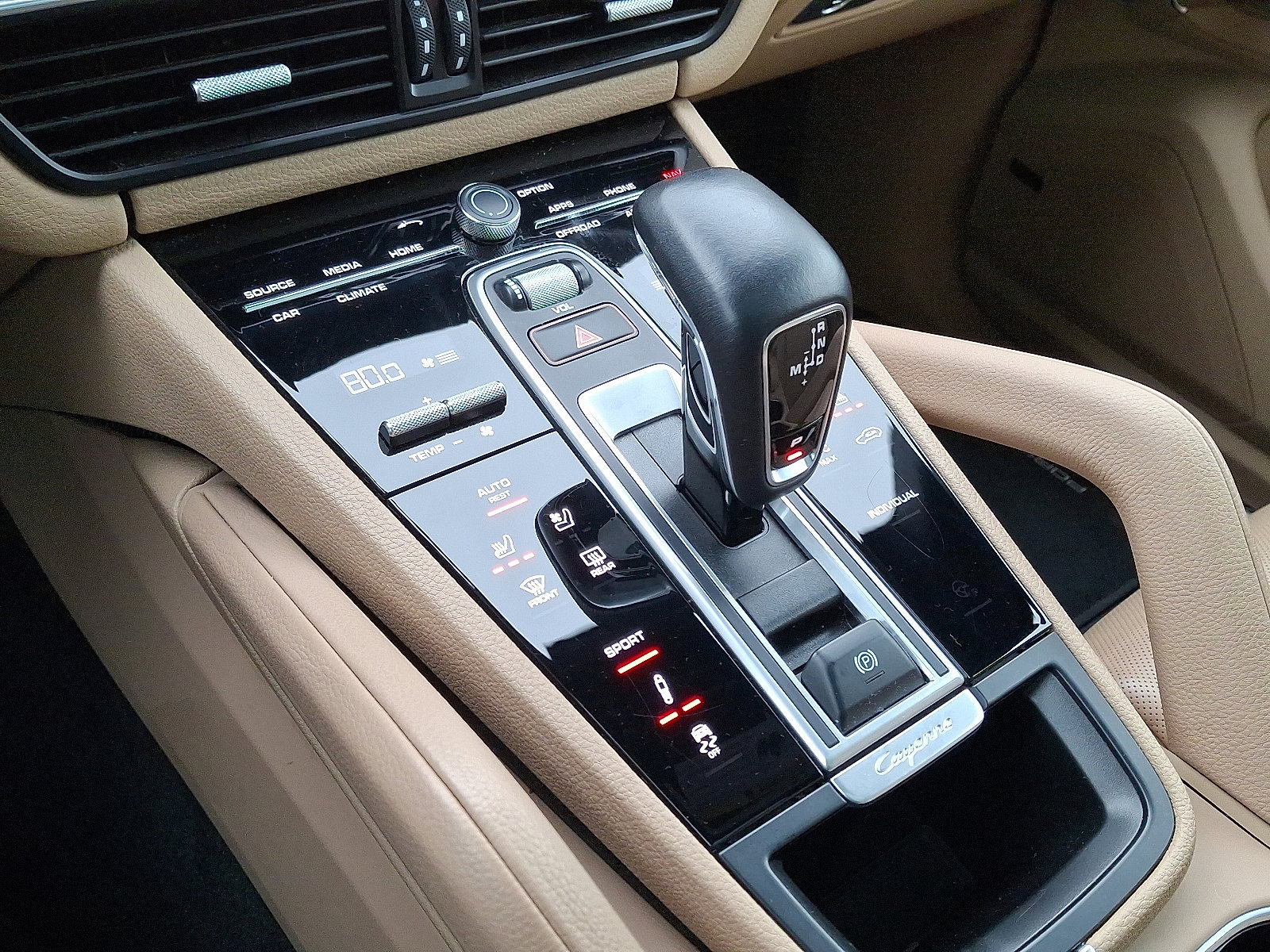 Used 2023 Porsche Cayenne S image 18