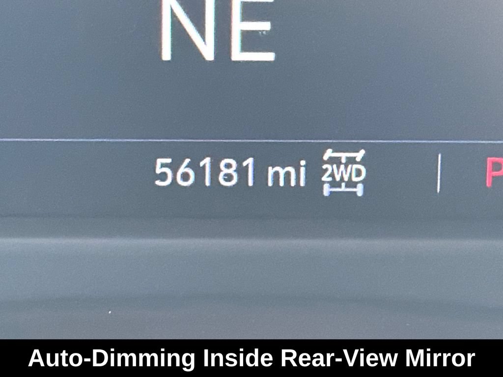 Used 2022 Cadillac XT4 Premium Luxury w/ Safety Alert Package AWD/4WD image 19