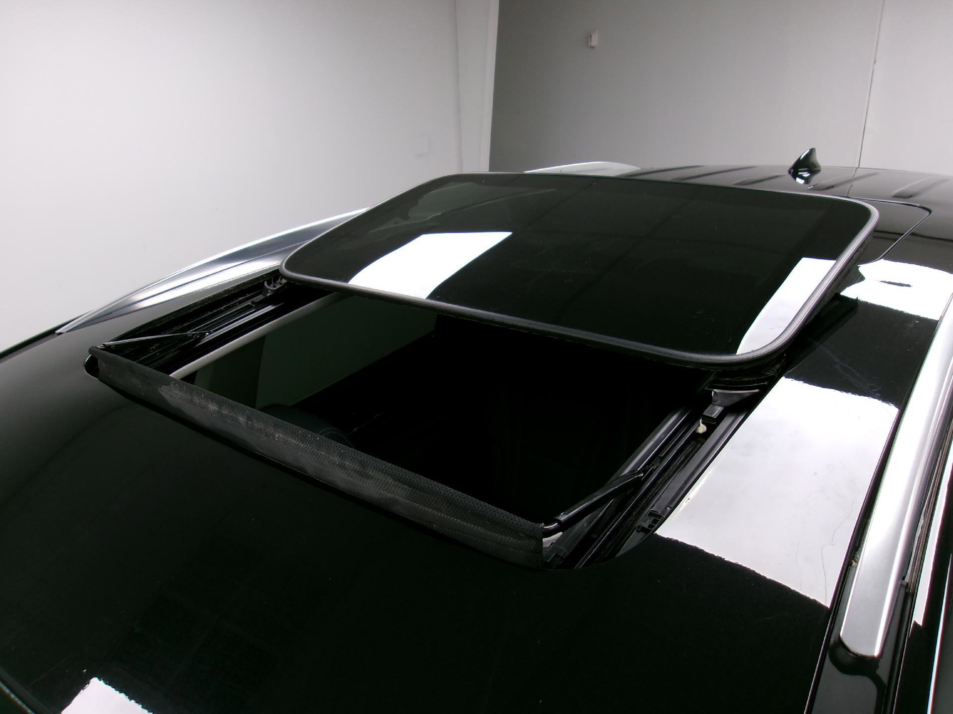 Used 2021 Buick Enclave Essence image 4