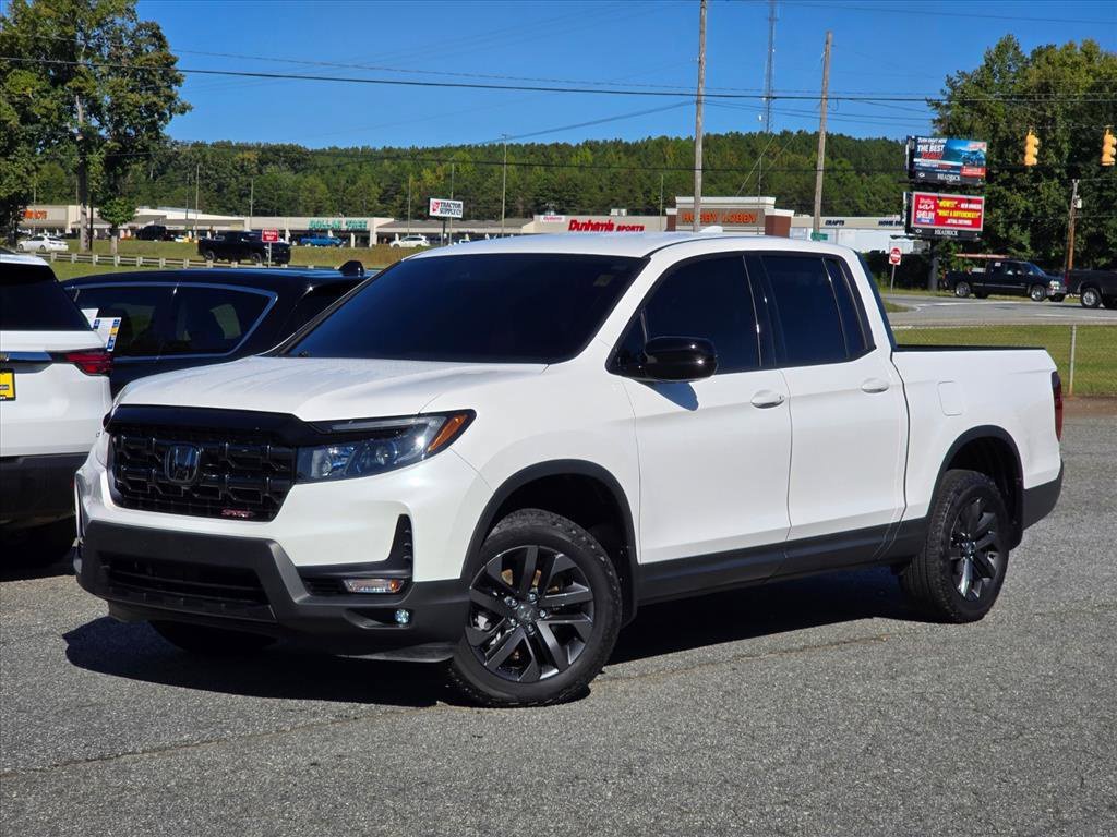 Used 2025 Honda Ridgeline Sport image 2