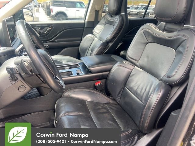 Used 2022 Lincoln Aviator Reserve w/ Equipment Group 201A AWD/4WD image 11