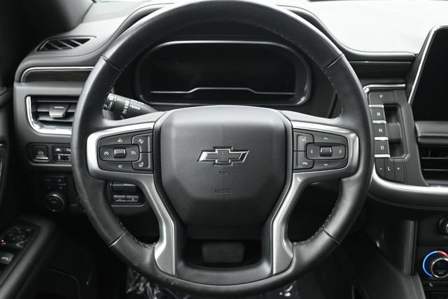 Used 2023 Chevrolet Tahoe Z71 w/ Luxury Package AWD/4WD image 17