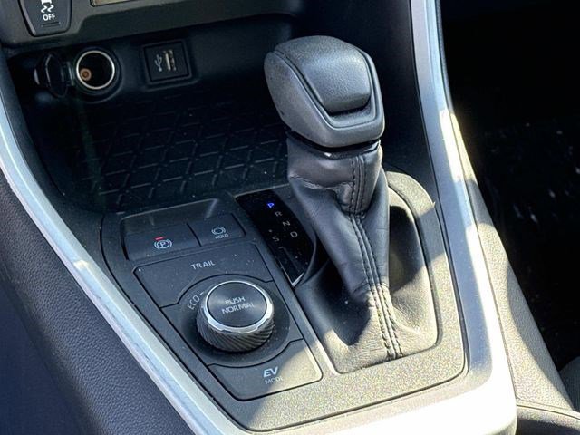 Used 2025 Toyota RAV4 XLE image 22