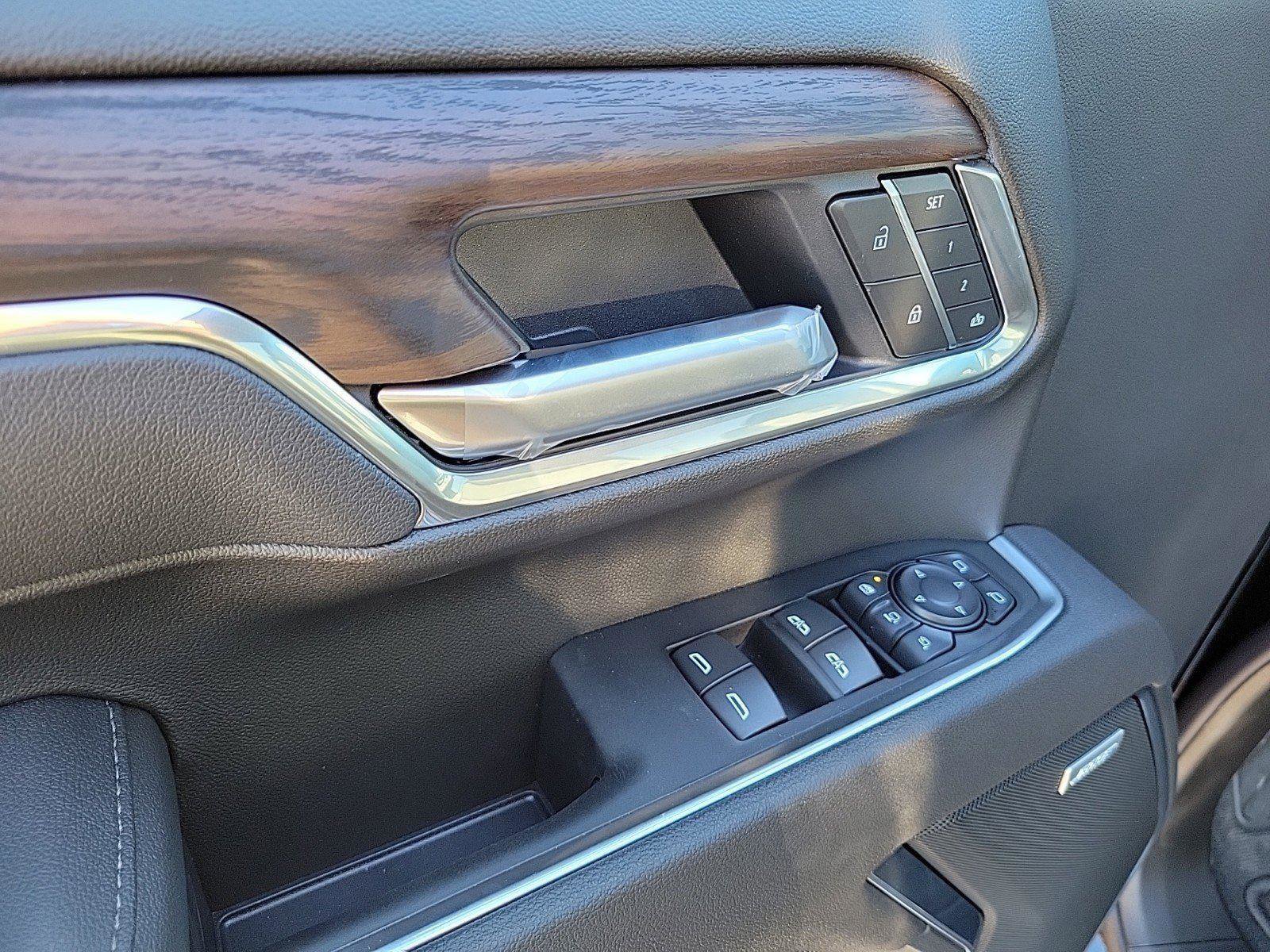 New 2026 GMC Sierra 2500 SLT w/ SLT Premium Package image 19