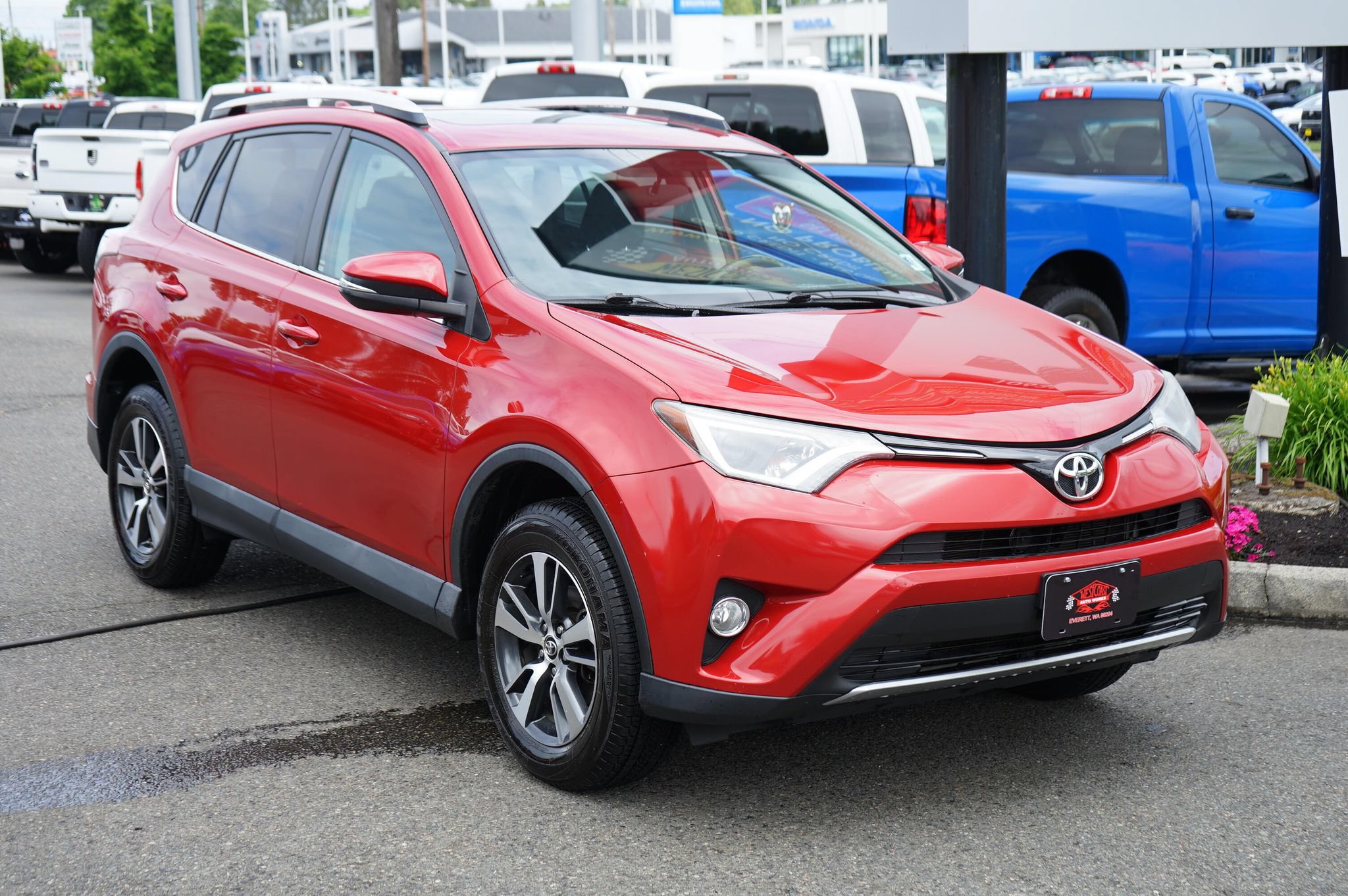Used 2016 Toyota RAV4 XLE AWD/4WD image 9