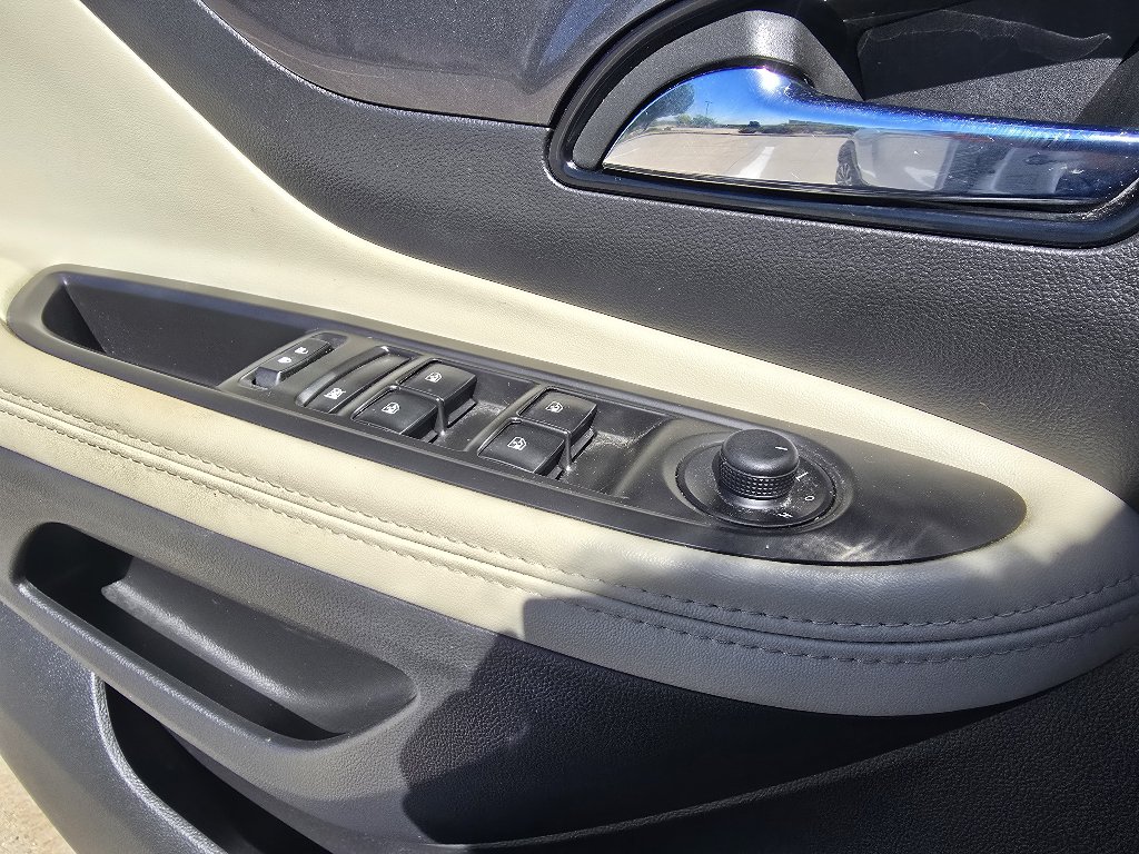 Used 2022 Buick Encore Preferred w/ Safety Package AWD/4WD image 18