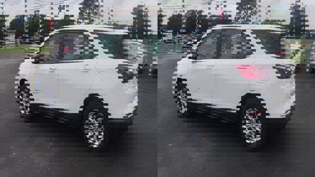 Used 2021 Chevrolet Equinox LS image 6