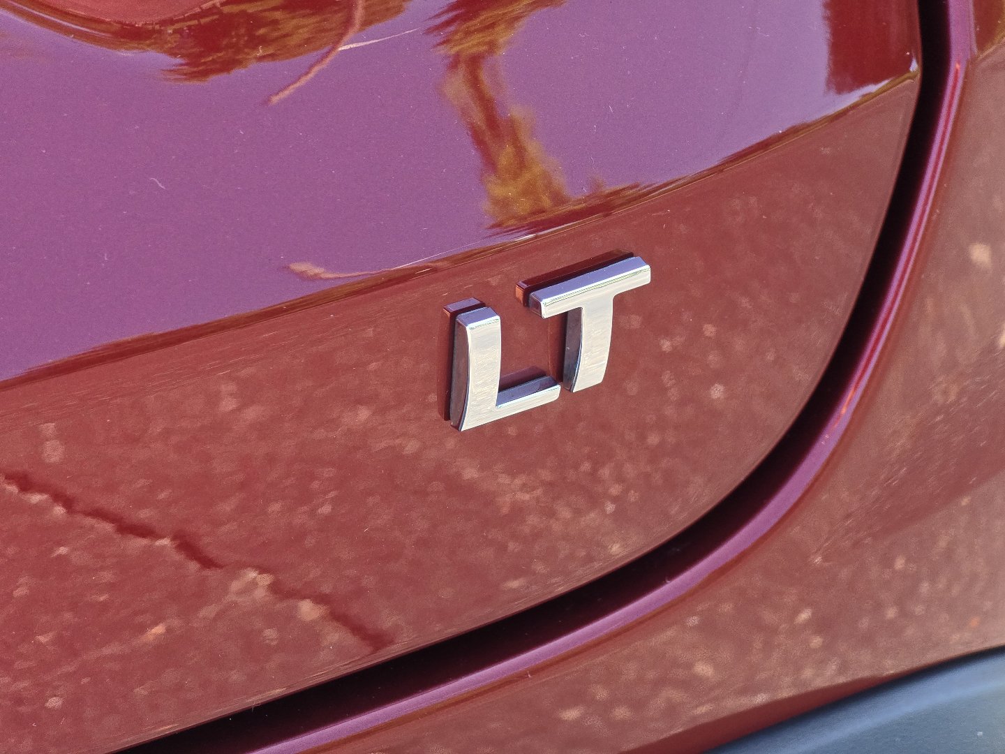Used 2025 Chevrolet Trax LT FWD image 13