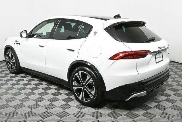 New 2025 Maserati Grecale Folgore AWD/4WD image 3
