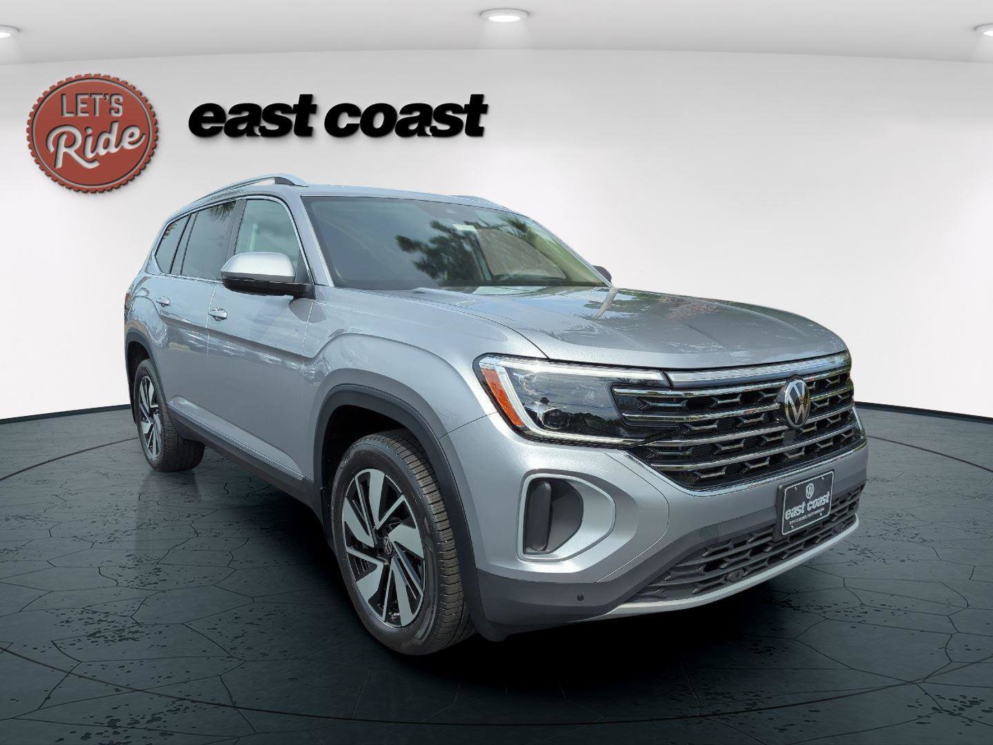 New 2026 Volkswagen Atlas SEL image 3