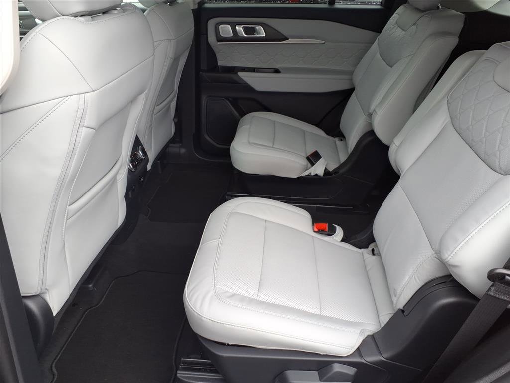New 2026 Ford Explorer Platinum w/ LUX Leather Package image 8