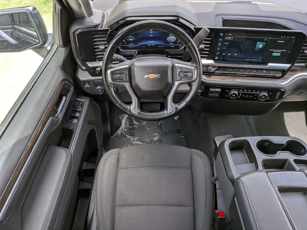 Used 2025 Chevrolet Silverado 1500 LT RWD image 15