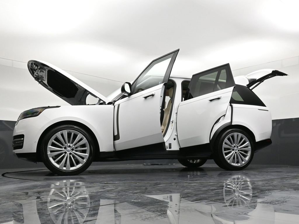 Used 2024 Land Rover Range Rover SE image 41