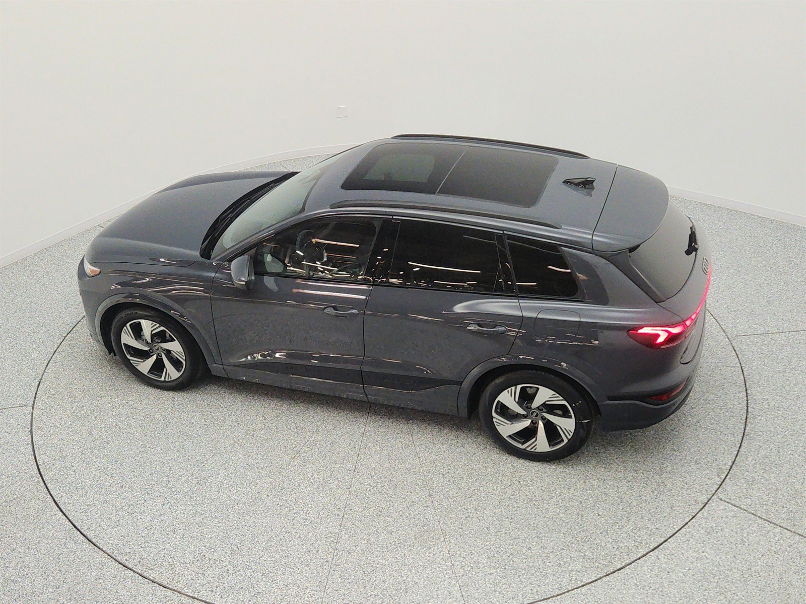 Used 2025 Audi Q6 e-tron Prestige w/ Black Warm Weather Package AWD/4WD image 29