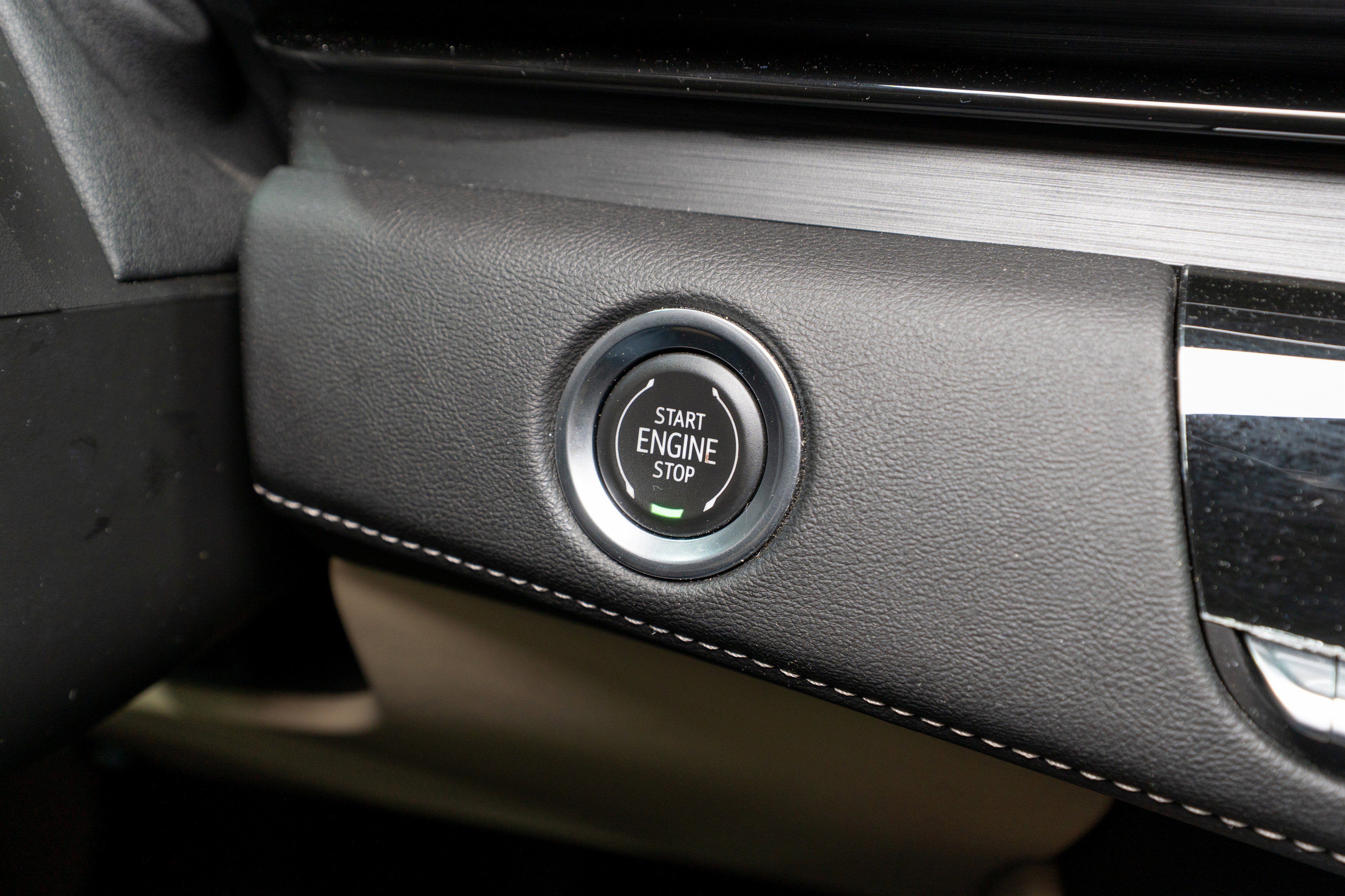 Used 2021 Cadillac Escalade Premium Luxury w/ Driver Assist Tech Package image 34