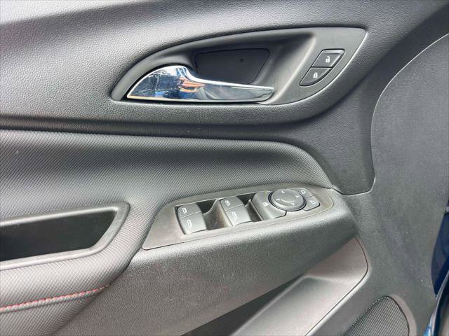 Used 2022 Chevrolet Equinox RS w/ LPO, Floor Liner Package image 15