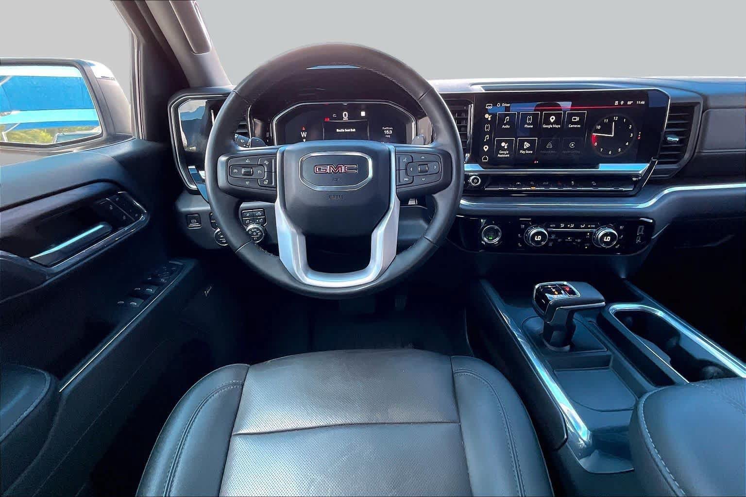 Used 2023 GMC Sierra 1500 SLT w/ SLT Premium Package AWD/4WD image 6
