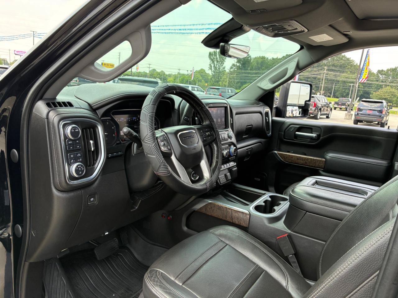 Used 2021 GMC Sierra 3500 Denali w/ Denali Ultimate Package AWD/4WD image 14