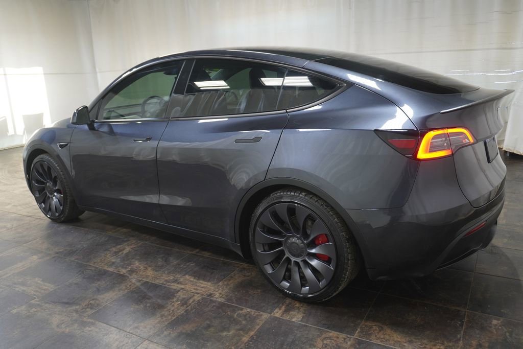 Used 2024 Tesla Model Y Performance image 9