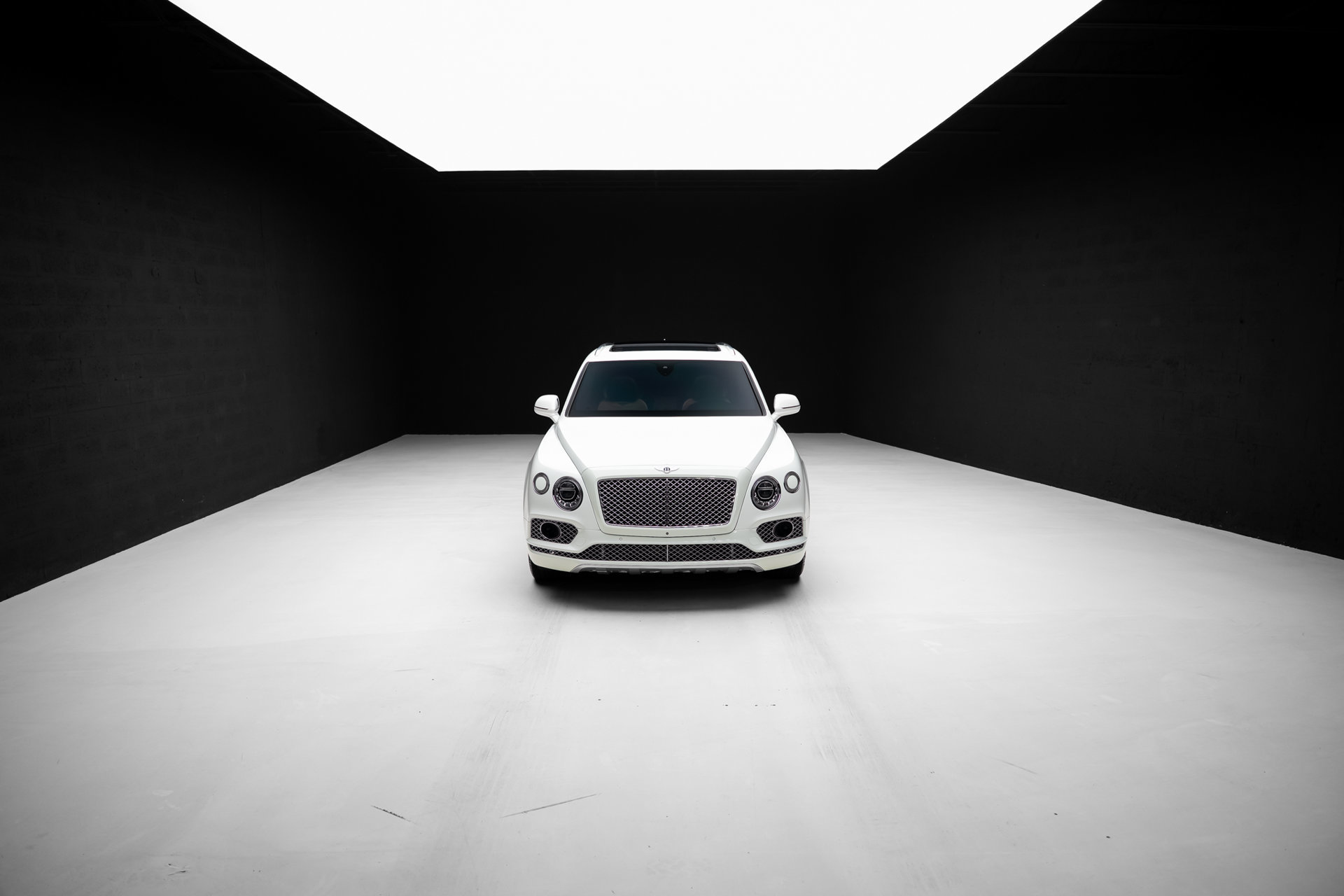 Used 2018 Bentley Bentayga AWD/4WD image 84