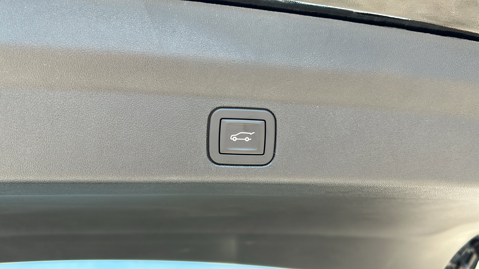 New 2025 Cadillac Escalade IQ Sport 1 w/ Smart Trailering package image 17