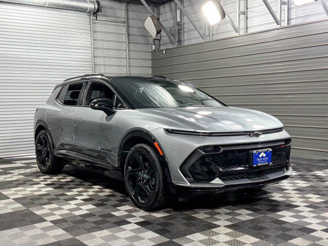 Used 2024 Chevrolet Equinox EV RS image 3