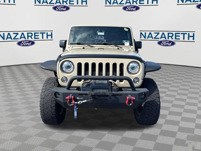 Used 2017 Jeep Wrangler Rubicon w/ Power Convenience Group AWD/4WD image 2