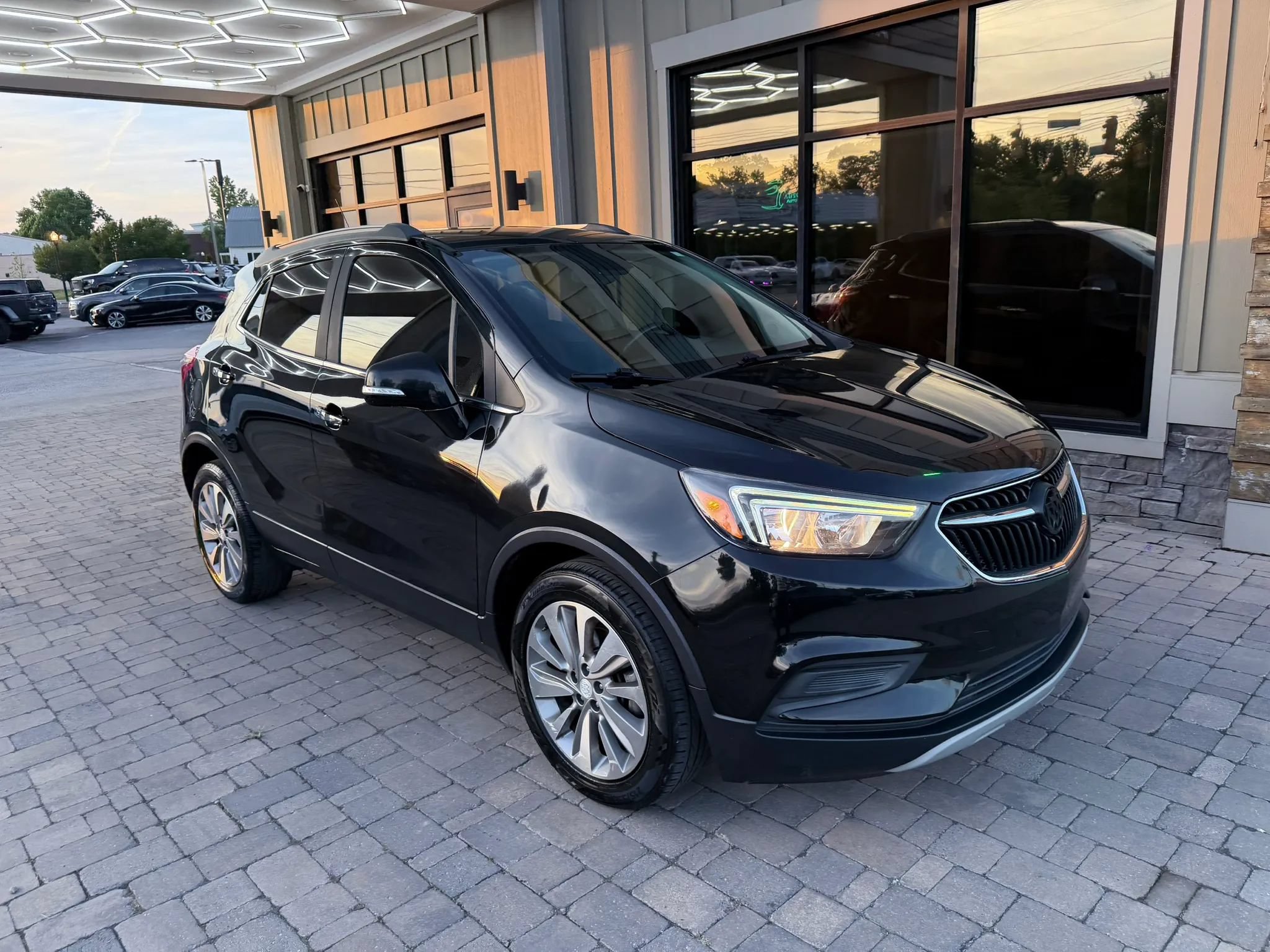 Used 2019 Buick Encore Preferred AWD/4WD image 5