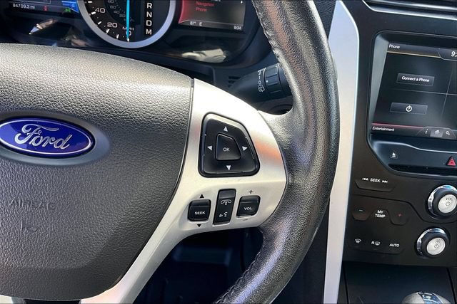 Used 2014 Ford Explorer XLT w/ Equipment Group 201A AWD/4WD image 16