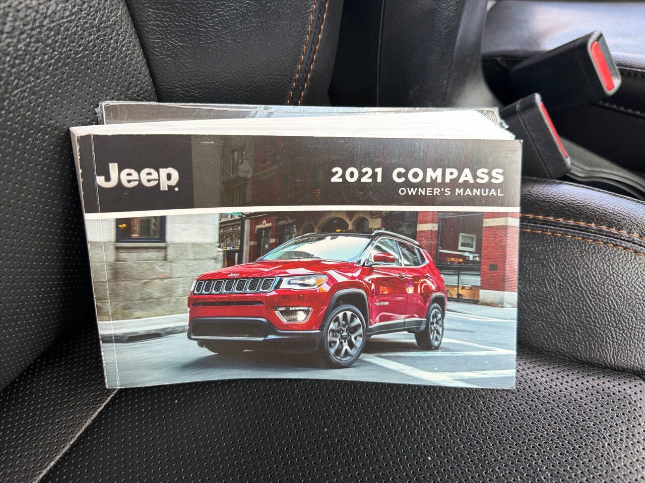 Used 2021 Jeep Compass Limited w/ Sun and Sound Group AWD/4WD image 27