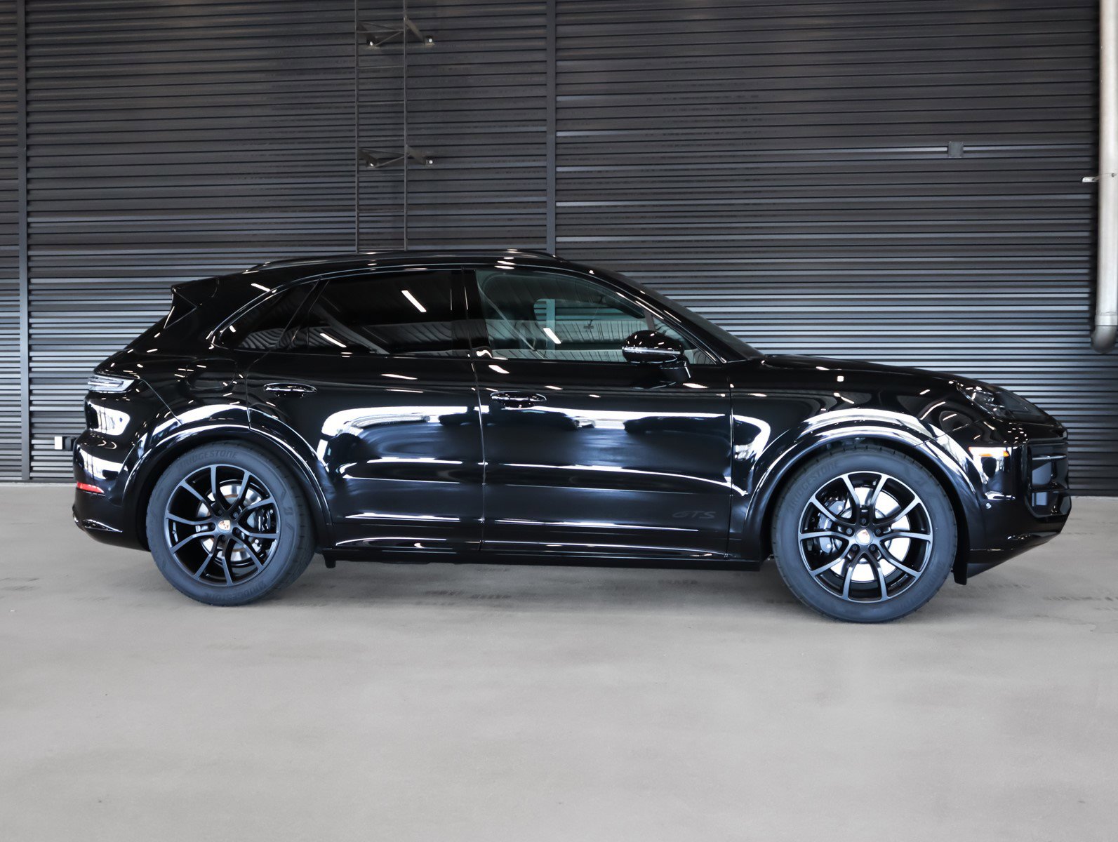 New 2026 Porsche Cayenne GTS image 11