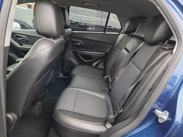 Used 2020 Chevrolet Trax LT w/ LT Convenience Package FWD image 6