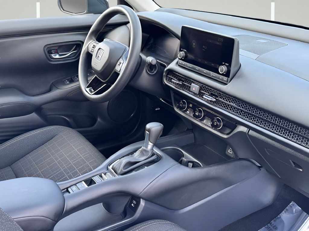 Used 2025 Honda HR-V LX image 6