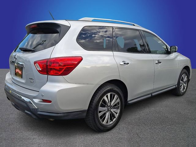 Used 2018 Nissan Pathfinder SV image 4