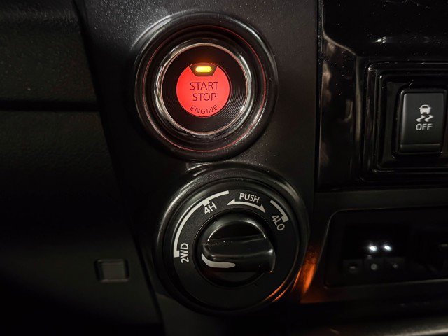 Used 2023 Nissan Titan SV w/ SV Convenience Package image 26