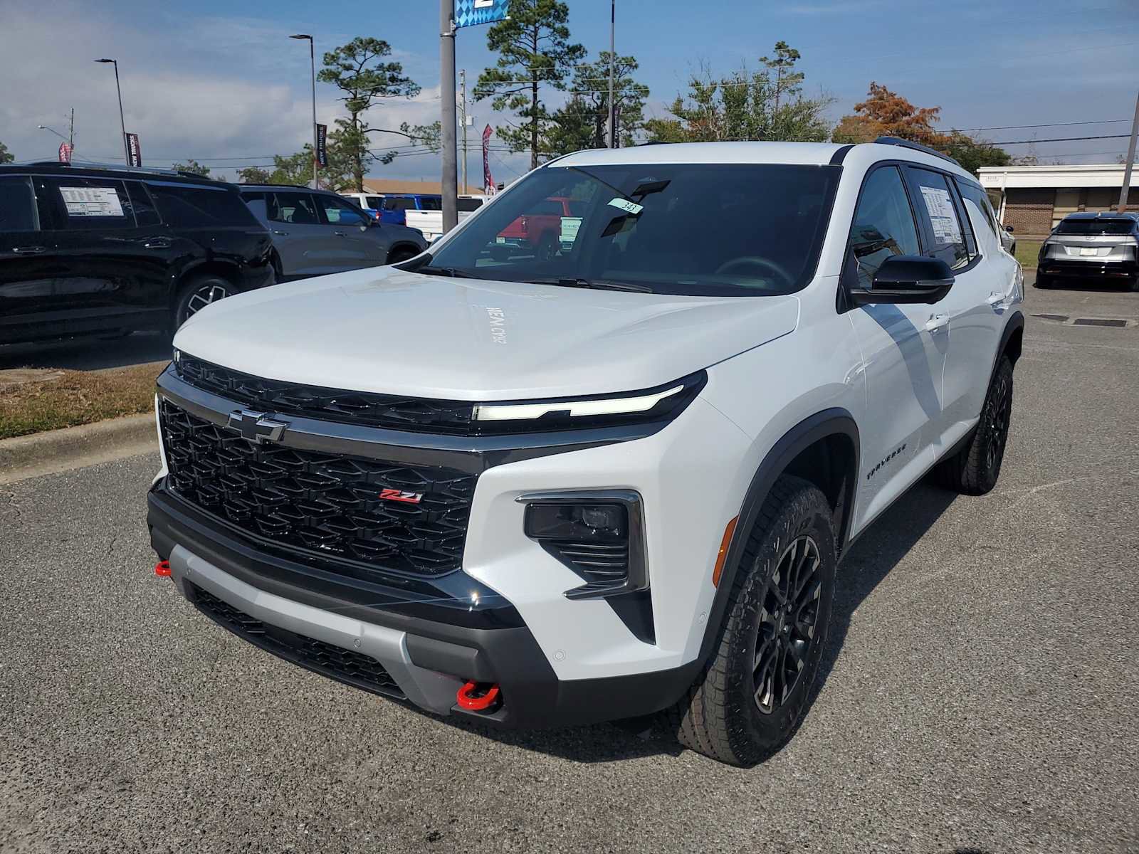 New 2026 Chevrolet Traverse Z71 w/ Enhanced Driving Package image 1