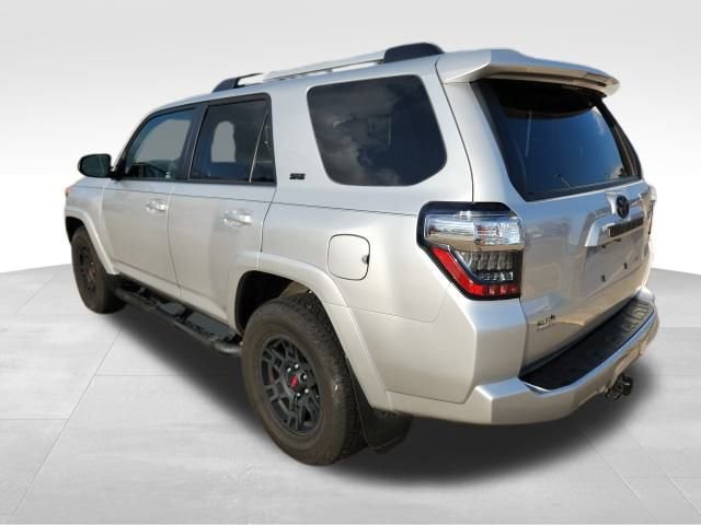 Used 2022 Toyota 4Runner SR5 image 5