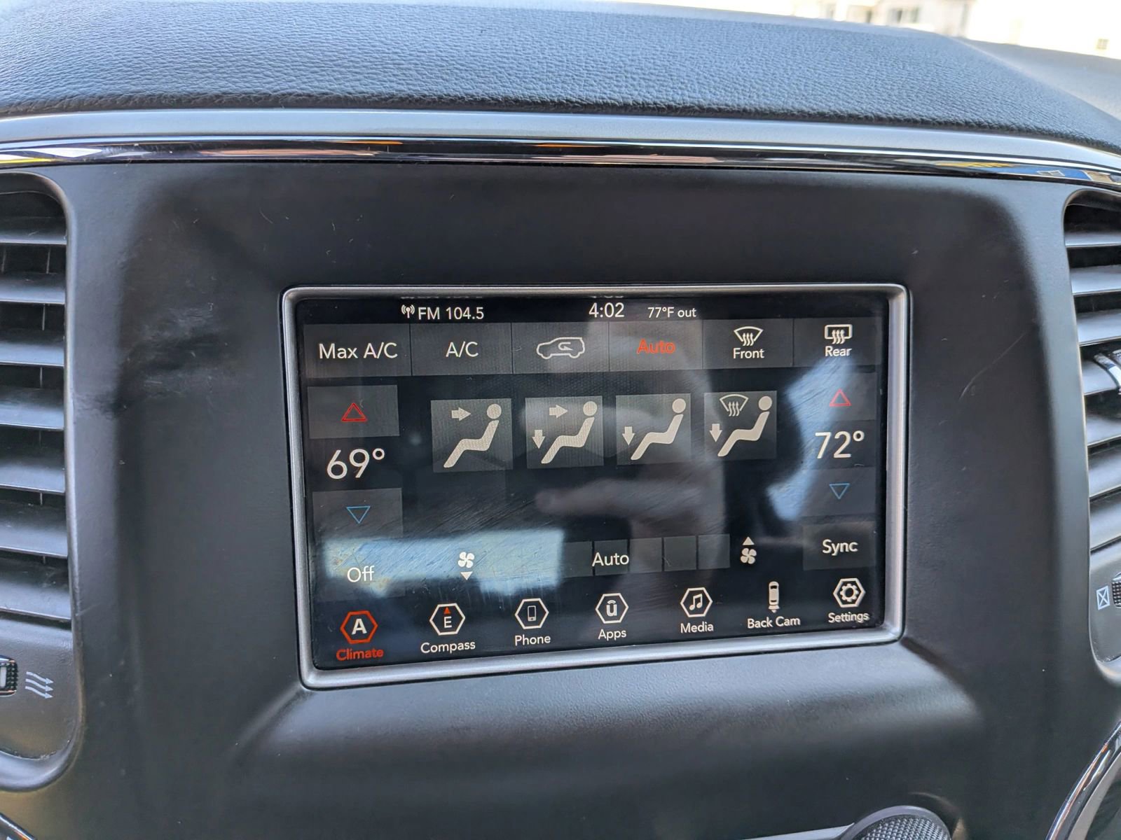 Used 2019 Jeep Grand Cherokee Laredo AWD/4WD image 46