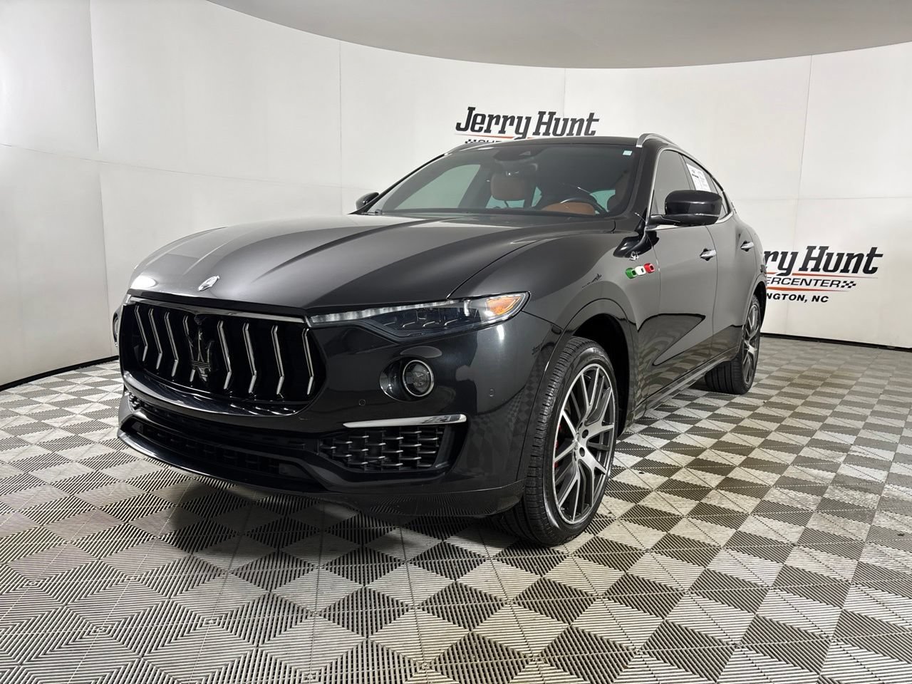 Used 2022 Maserati Levante GT AWD/4WD image 1