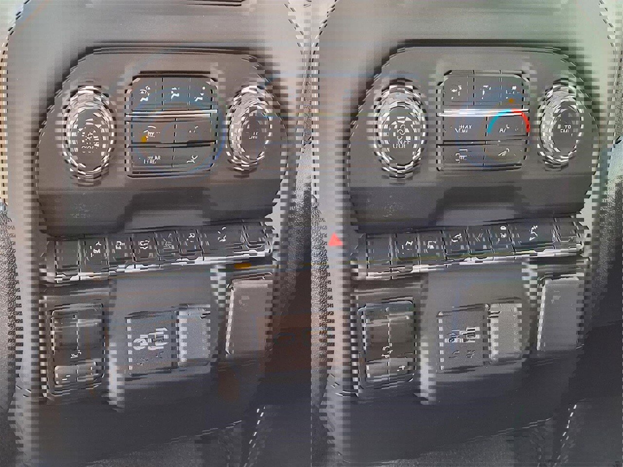 Used 2024 Chevrolet Silverado 2500 Custom w/ Custom Convenience Package image 20