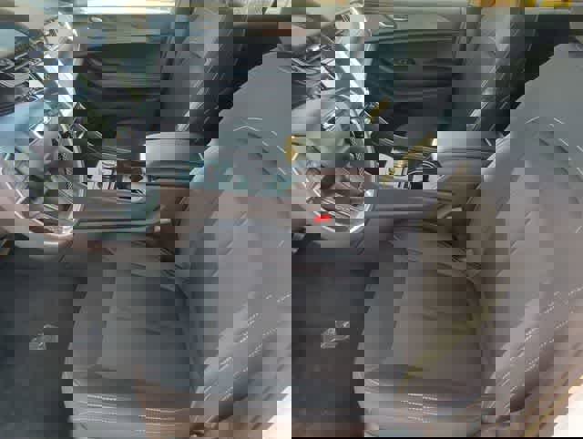 Used 2025 Jeep Grand Cherokee Laredo image 16