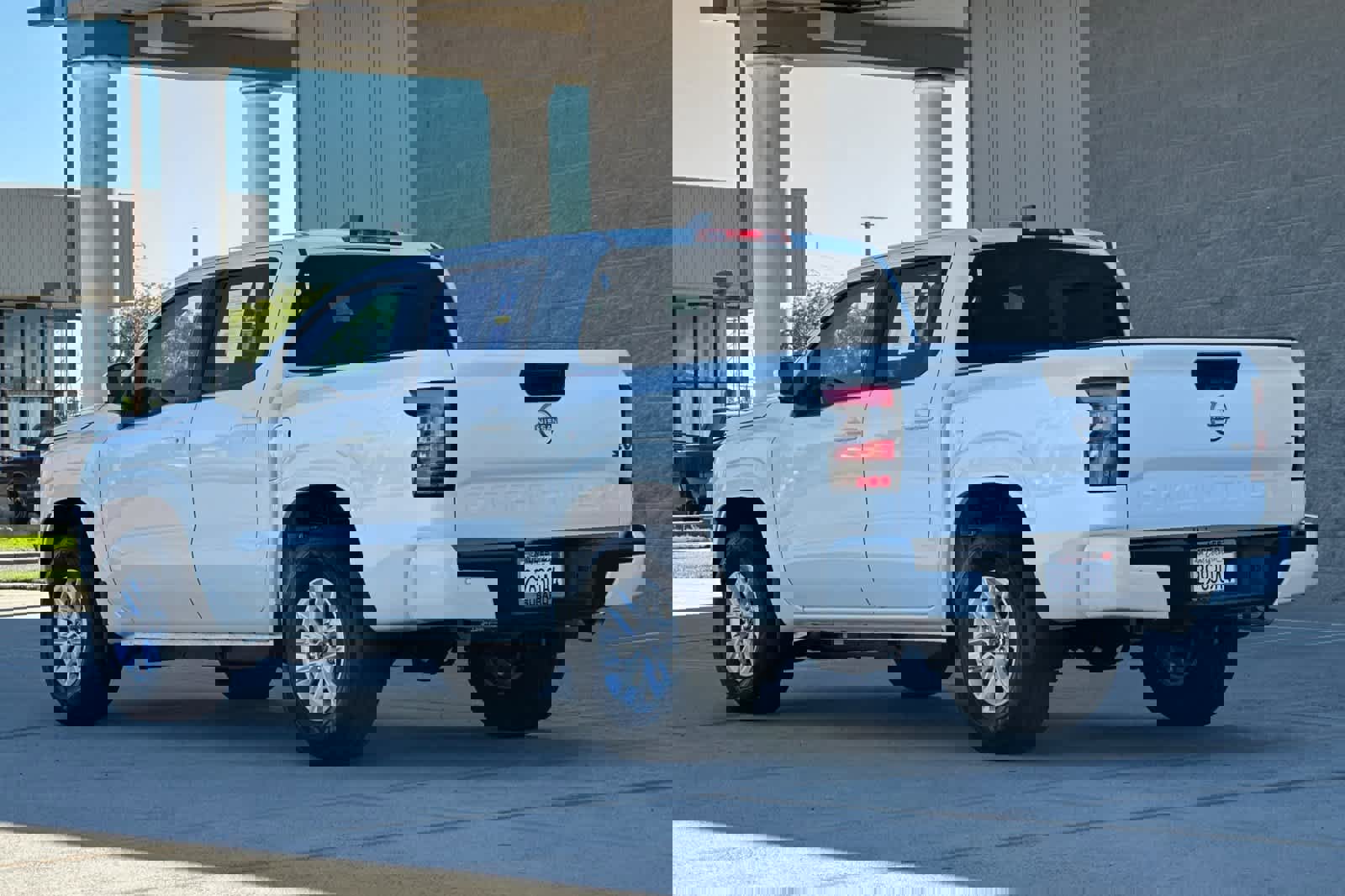 Used 2024 Nissan Frontier SV w/ Technology Package image 5