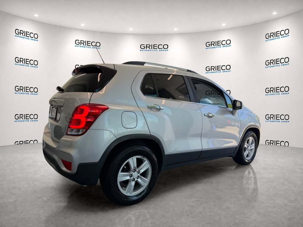 Used 2020 Chevrolet Trax LT w/ LT Convenience Package FWD image 7
